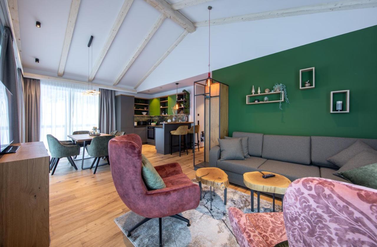 Hoeflehner Premium Eco Lodge Haus im Ennstal Extérieur photo